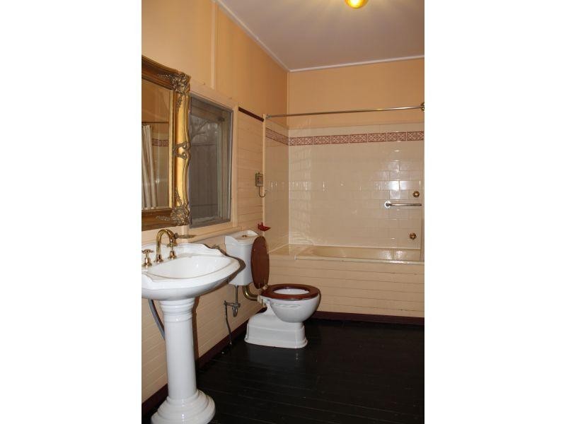 12 Payne Street, Mangerton NSW 2500