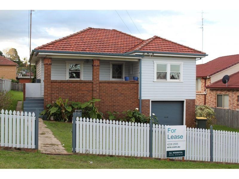 8 Henley Avenue, Wollongong NSW 2500