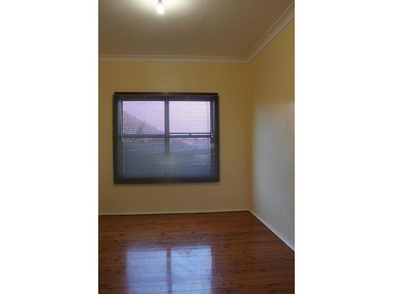 2/37 Lackawanna Street, Cringila NSW 2502