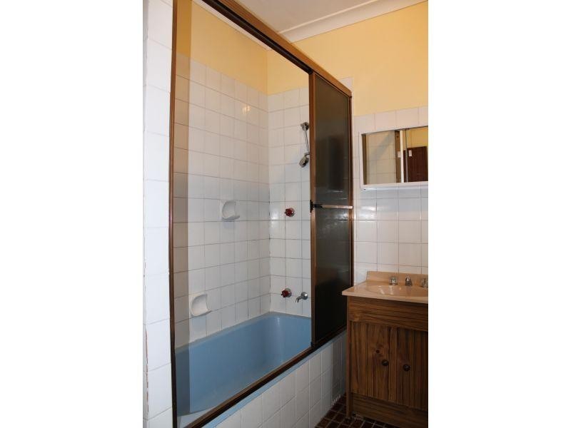 2/37 Lackawanna Street, Cringila NSW 2502