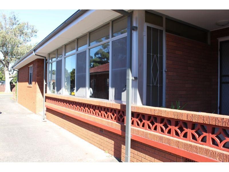 2/2a Moore Street, Gwynneville NSW 2500