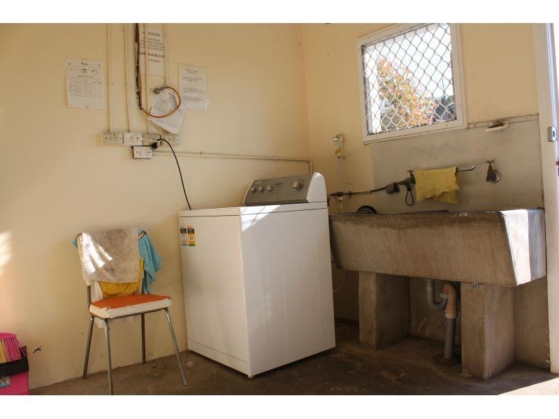 4/1 Pine Crescent, Coniston NSW 2500