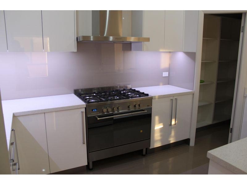 64 Whimbrel Avenue, Lake Heights NSW 2502