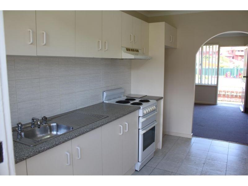 2/67 Jane Street, Warrawong NSW 2502