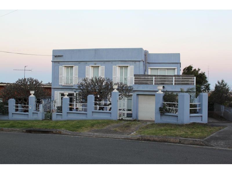 25 Fairfax Road, Warrawong NSW 2502