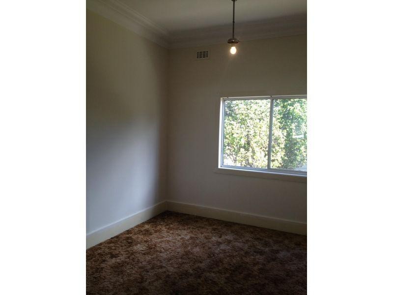 23 Strathearn Avenue, Wollongong NSW 2500