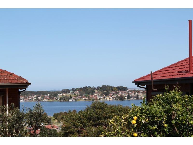 25 Fairfax Road, Warrawong NSW 2502