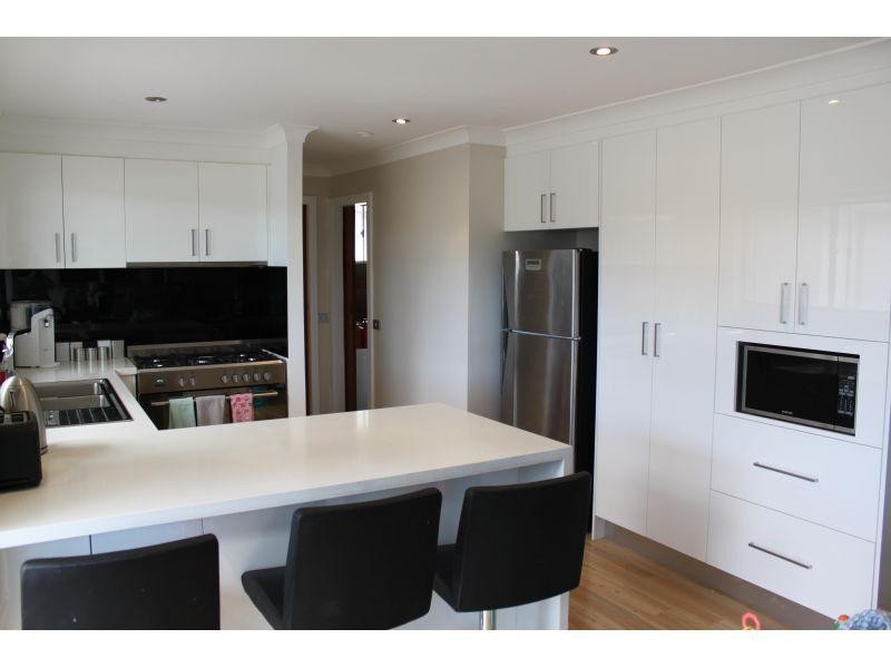 28 Coachwood Drive, Unanderra NSW 2526