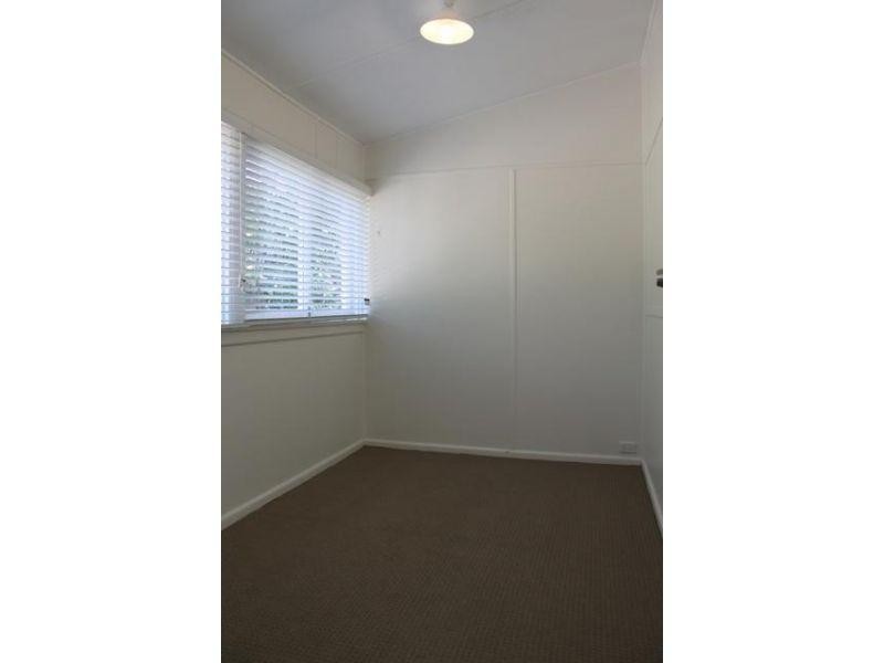 17 Poulter Street, West Wollongong NSW 2500