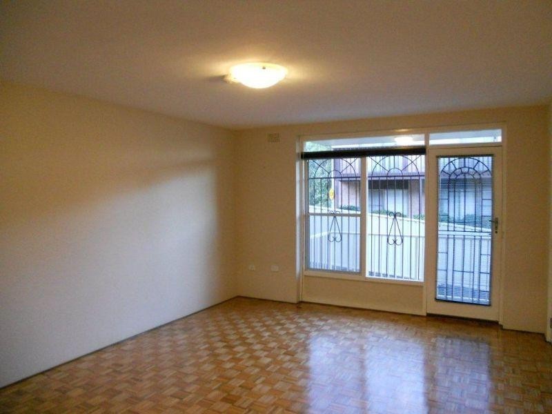 2/21 Staff Street, Wollongong NSW 2500