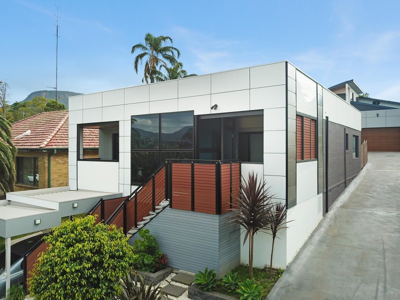 8 Gundarun Street, West Wollongong NSW 2500