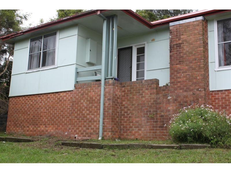 36 Maynes Pde, Unanderra NSW 2526