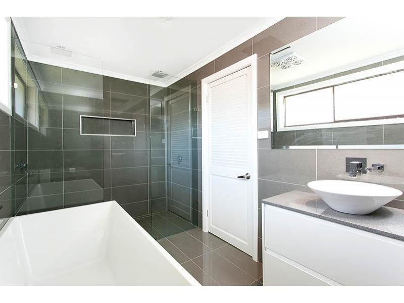 84 Captain Cook Drive, Barrack Heights NSW 2528