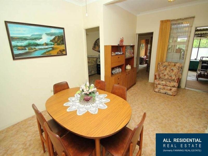 104 Addison Avenue, Lake Illawarra NSW 2528