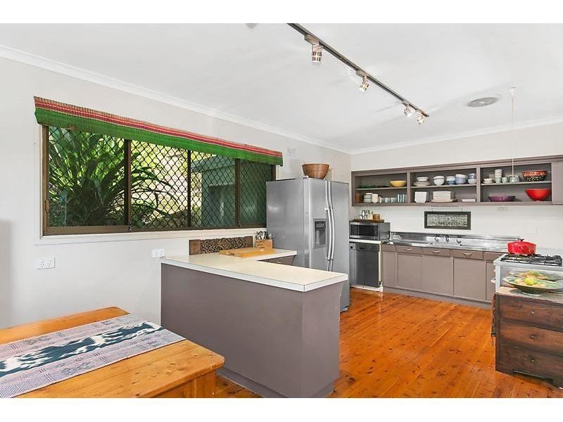 33 Hilltop Avenue, Wollongong NSW 2500