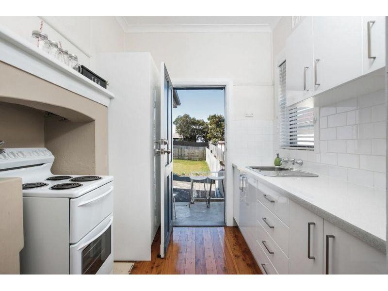 38 Third Avenue North, Warrawong NSW 2502