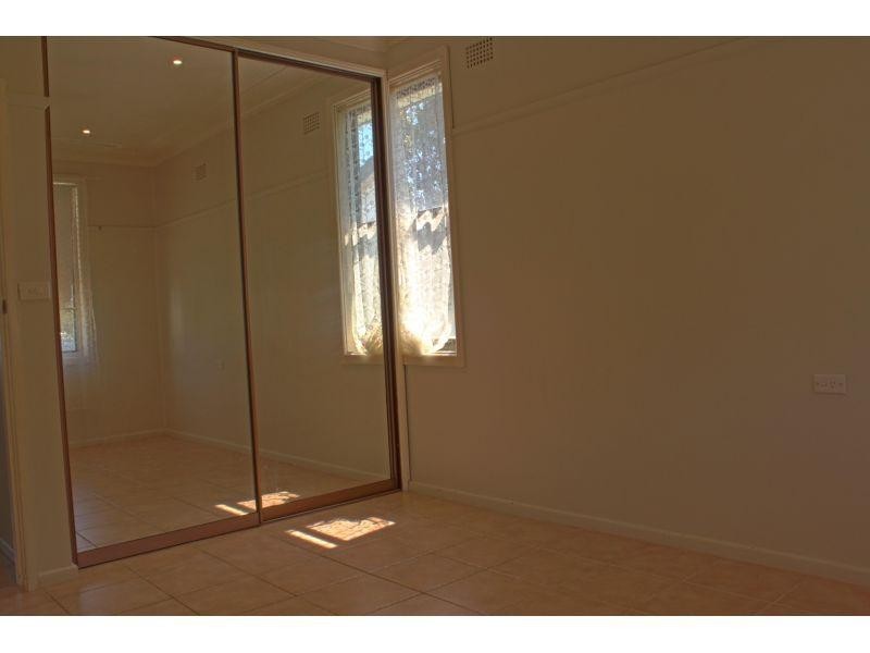 26 Essex Street, Berkeley NSW 2506