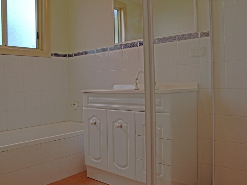 2/12 Woodlawn Avenue, Mangerton NSW 2500