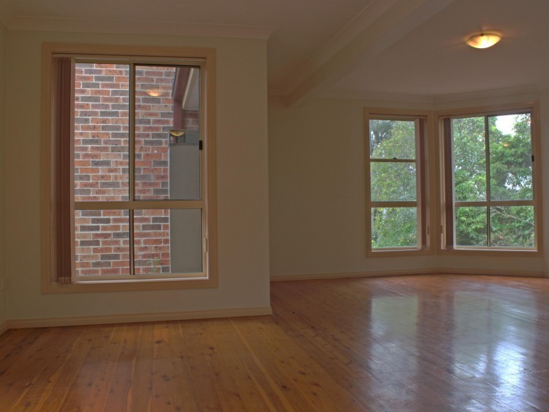 2/12 Woodlawn Avenue, Mangerton NSW 2500