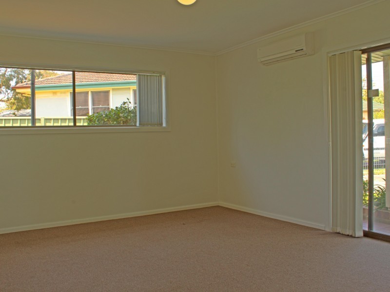 34 Day Street, Lake Illawarra NSW 2528