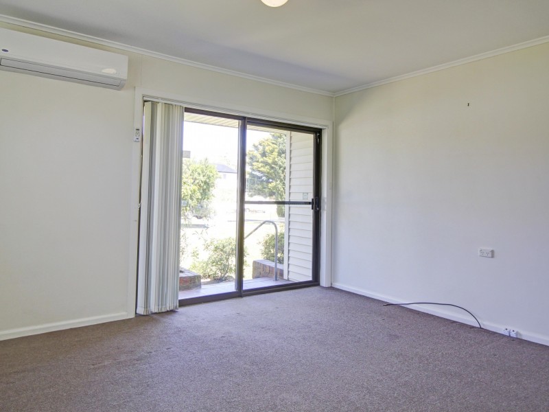 34 Day Street, Lake Illawarra NSW 2528