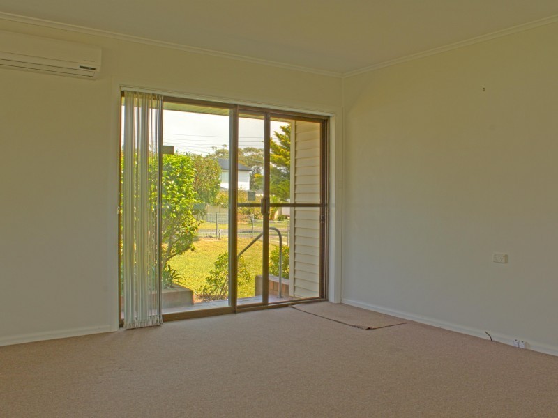 34 Day Street, Lake Illawarra NSW 2528