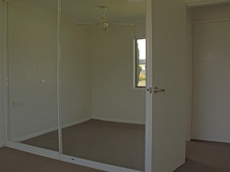 34 Day Street, Lake Illawarra NSW 2528