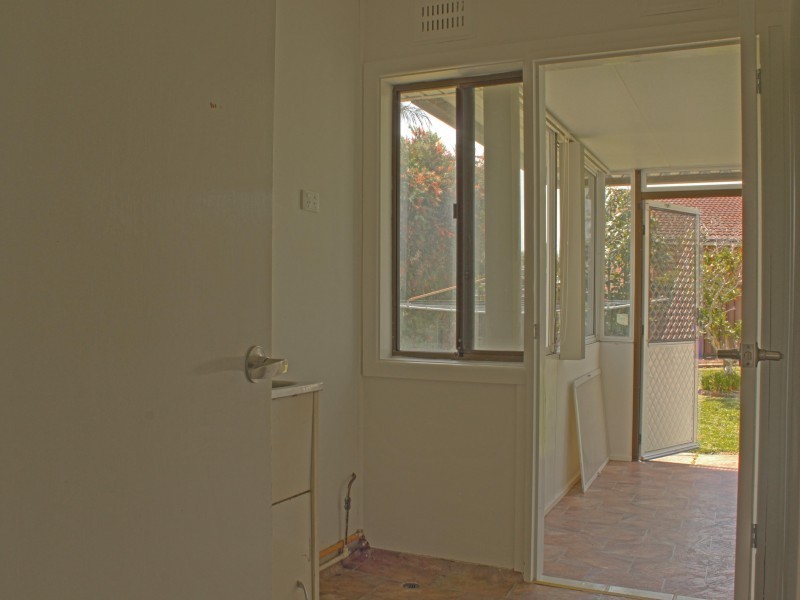 34 Day Street, Lake Illawarra NSW 2528