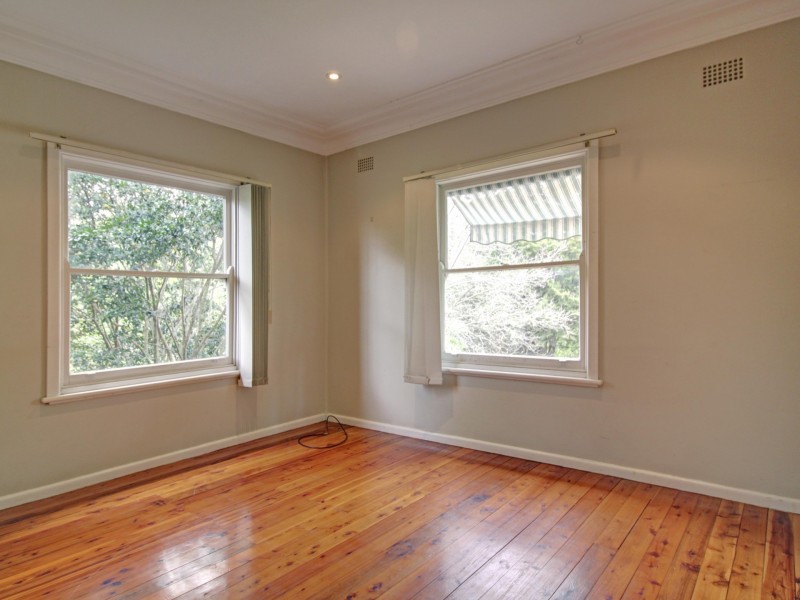 6 Pooraka Avenue, West Wollongong NSW 2500