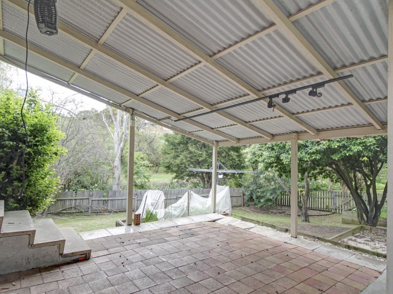 6 Pooraka Avenue, West Wollongong NSW 2500