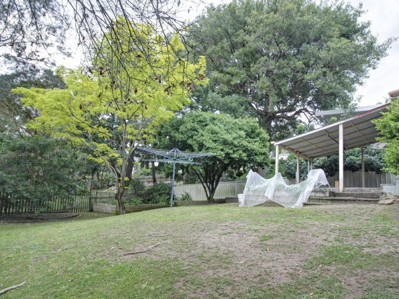6 Pooraka Avenue, West Wollongong NSW 2500