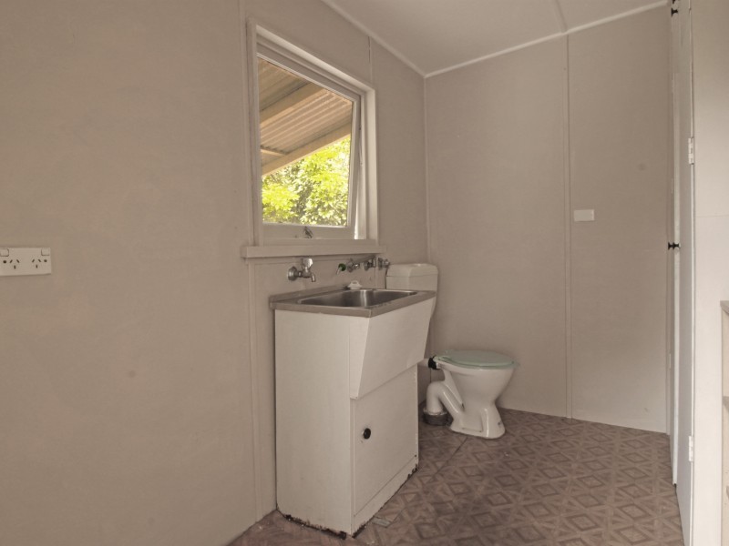 6 Pooraka Avenue, West Wollongong NSW 2500