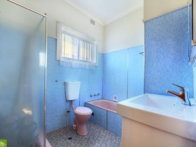 35 Waples Road, Farmborough Heights NSW 2526