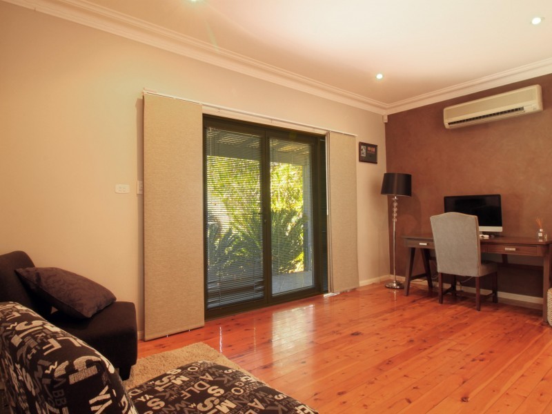 62 Euroka Street, West Wollongong NSW 2500