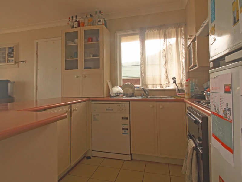 Room 3/8  Binda Street, Keiraville NSW 2500