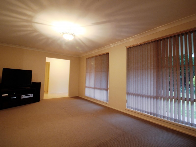 69 Darragh Drive, Figtree NSW 2525