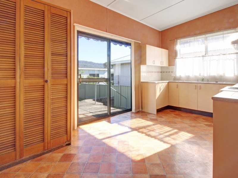 44 Gladstone Street, Bellambi NSW 2518