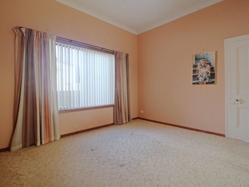 44 Gladstone Street, Bellambi NSW 2518