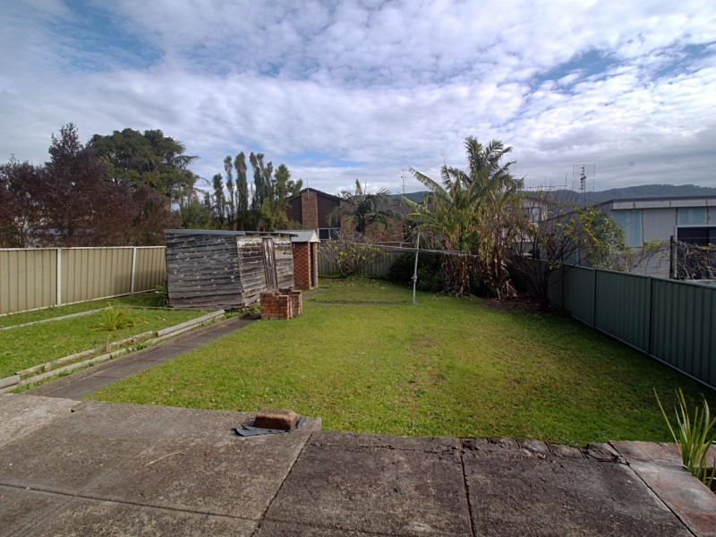 44 Gladstone Street, Bellambi NSW 2518