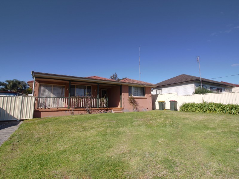 85 Deakin Street, Oak Flats NSW 2529