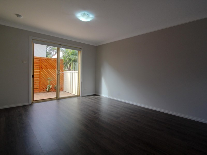 2/49 Rosemont Street, Wollongong NSW 2500