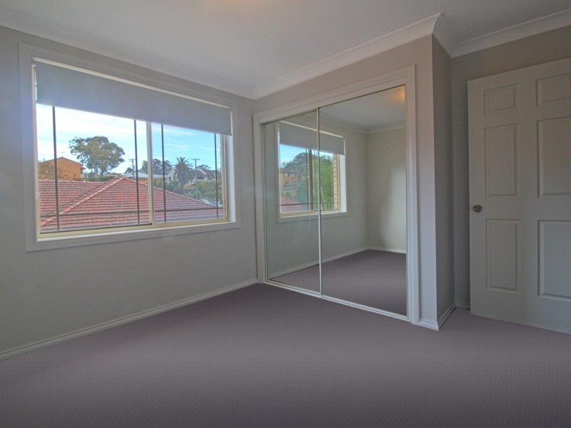 2/49 Rosemont Street, Wollongong NSW 2500