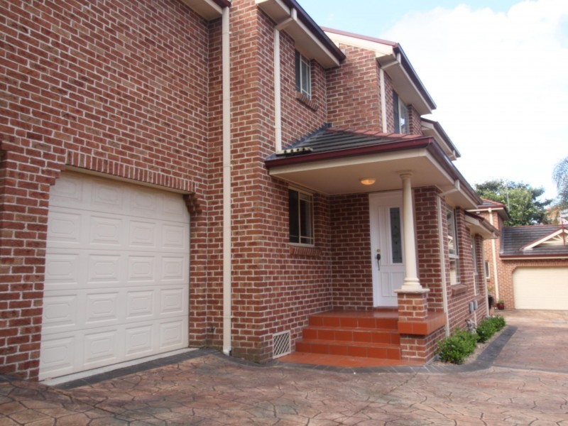 2/49 Rosemont Street, Wollongong NSW 2500