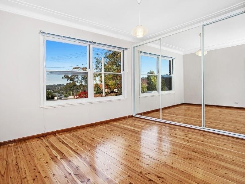 43 Stanleigh Crescent, West Wollongong NSW 2500