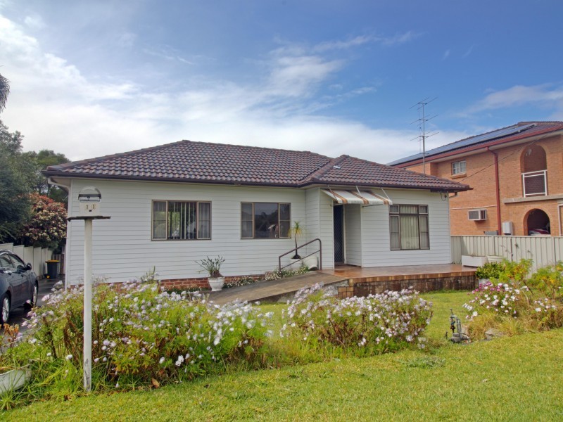 11 Hoskins Street, Gwynneville NSW 2500