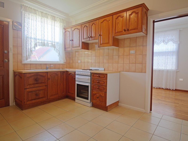 43 Stanleigh Cres, West Wollongong NSW 2500