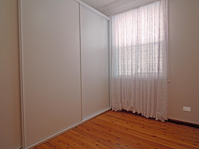 43 Stanleigh Cres, West Wollongong NSW 2500