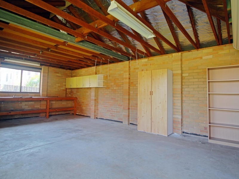 43 Stanleigh Cres, West Wollongong NSW 2500