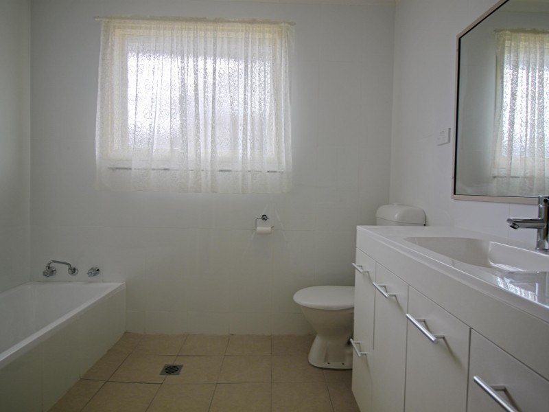 43 Sammat Avenue, Barrack Heights NSW 2528