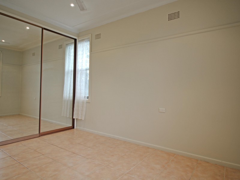 26 Essex St, Berkeley NSW 2506